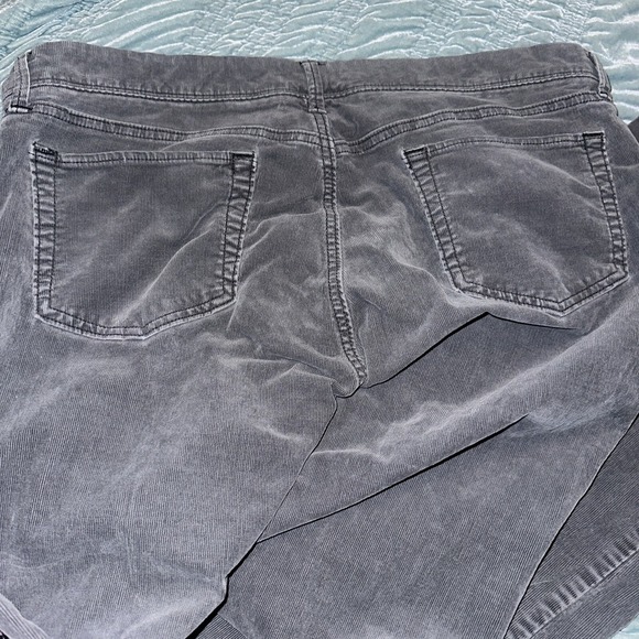 Old Navy The Sweetheart Women 14 Long corduroy pants Classic Rise Boot Cut pants - Picture 2 of 6